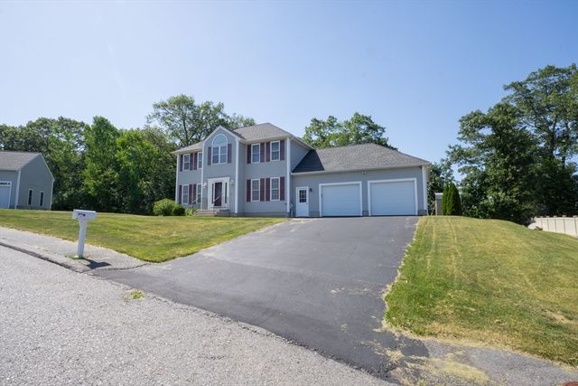 30 Briarcliff Dr, Auburn, MA 01501