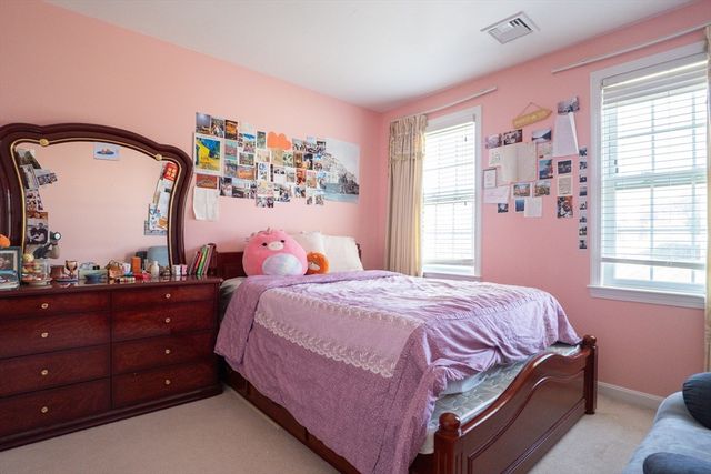 30 Briarcliff Dr, Auburn, MA 01501