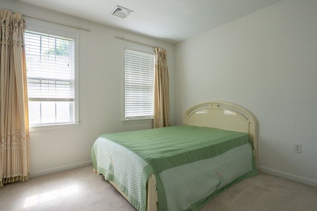 30 Briarcliff Dr, Auburn, MA 01501
