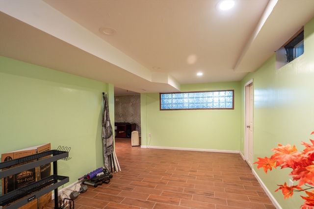 30 Briarcliff Dr, Auburn, MA 01501