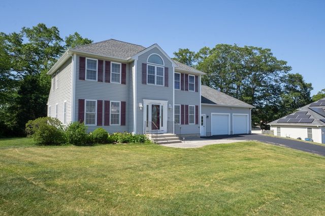 30 Briarcliff Dr, Auburn, MA 01501
