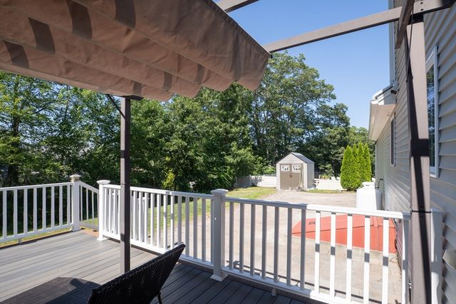 30 Briarcliff Dr, Auburn, MA 01501