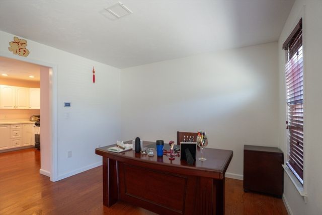 30 Briarcliff Dr, Auburn, MA 01501
