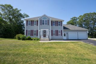 30 Briarcliff Dr, Auburn, MA 01501