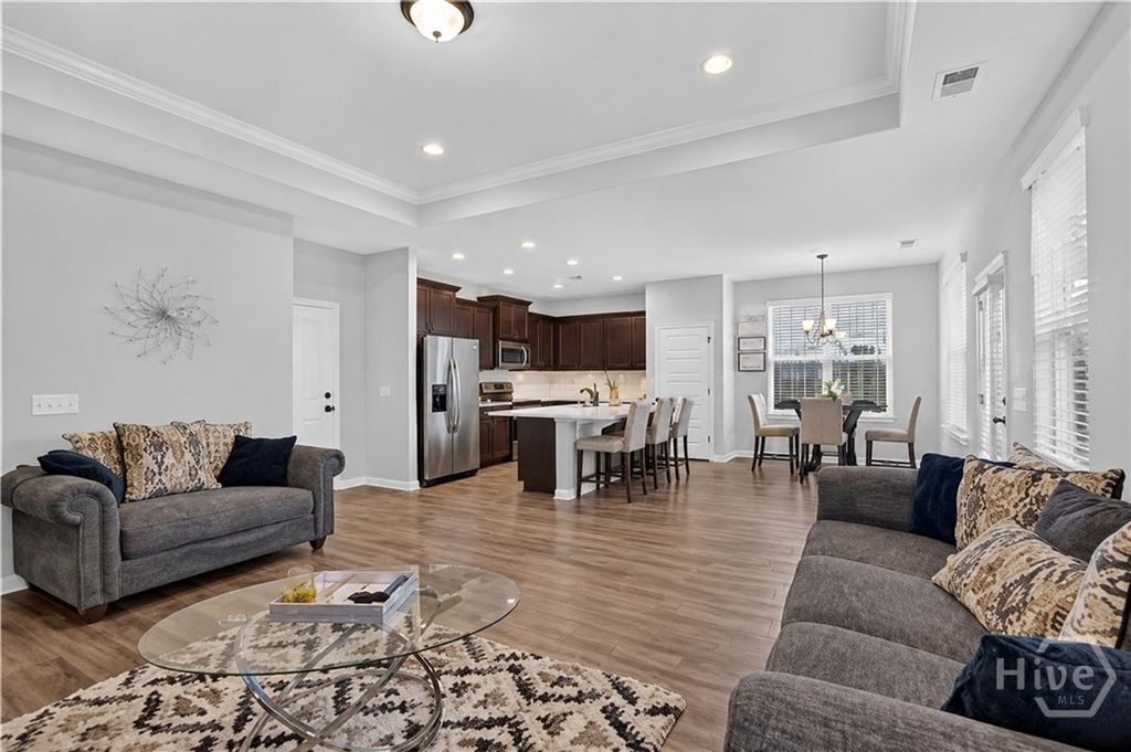 Image 12 of property listing at 4881 Castleoak Drive, Richmond Hill, GA 31324