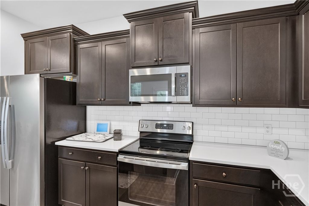 Image 18 of property listing at 4881 Castleoak Drive, Richmond Hill, GA 31324