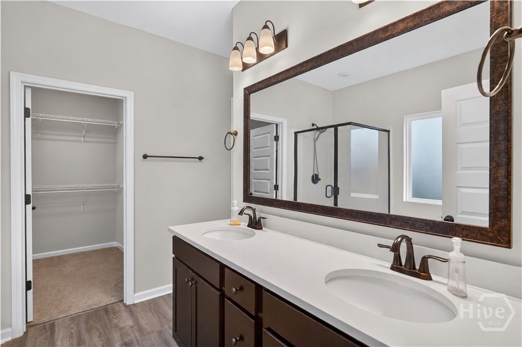 Image 22 of property listing at 4881 Castleoak Drive, Richmond Hill, GA 31324