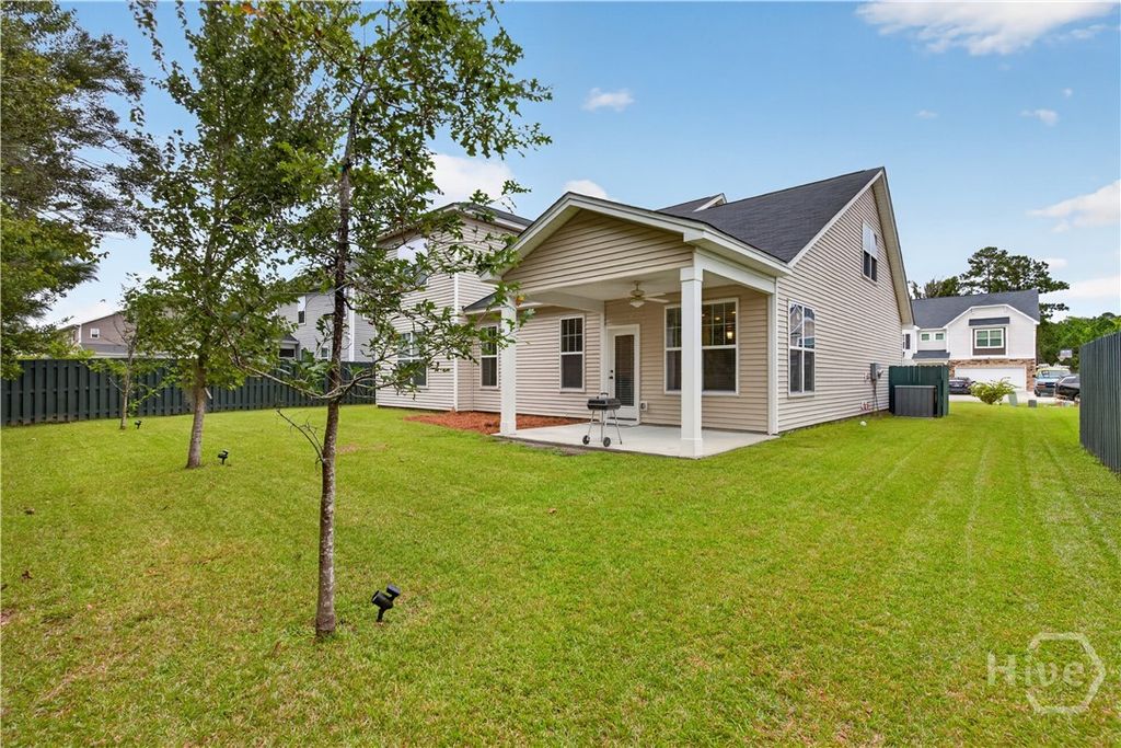 Image 37 of property listing at 4881 Castleoak Drive, Richmond Hill, GA 31324