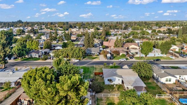 3308 Fresno St, Denair, CA 95316