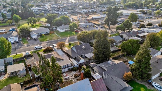 3308 Fresno St, Denair, CA 95316