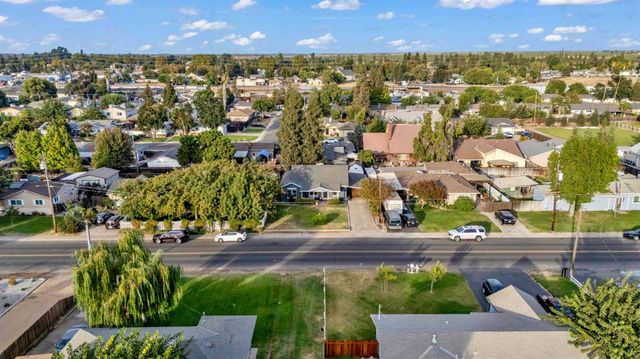 3308 Fresno St, Denair, CA 95316