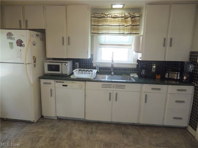 4712 Gifford Avenue, Cleveland, OH 44144