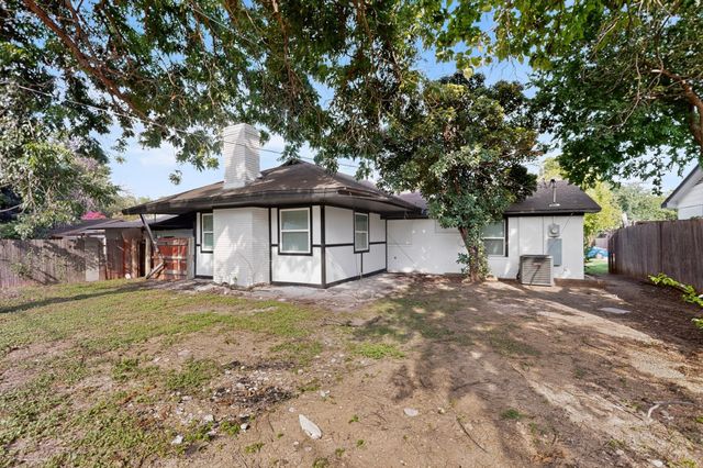 1918 Proctor Drive, Grand Prairie, TX 75051