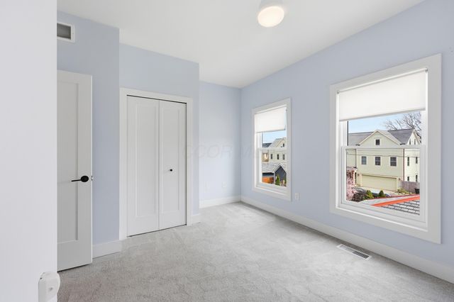 1102 Summit Street, Columbus, OH 43201