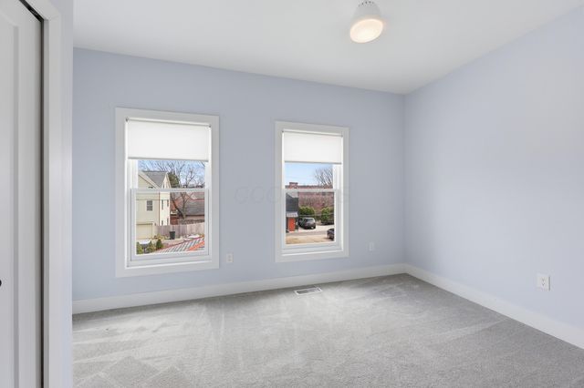 1102 Summit Street, Columbus, OH 43201