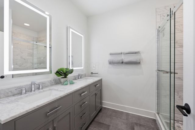 1102 Summit Street, Columbus, OH 43201