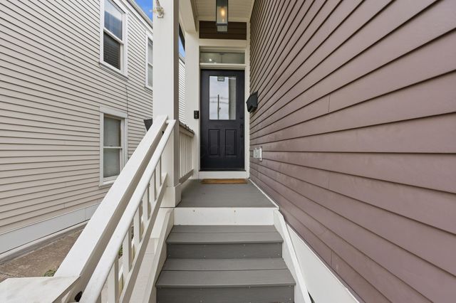 1102 Summit Street, Columbus, OH 43201