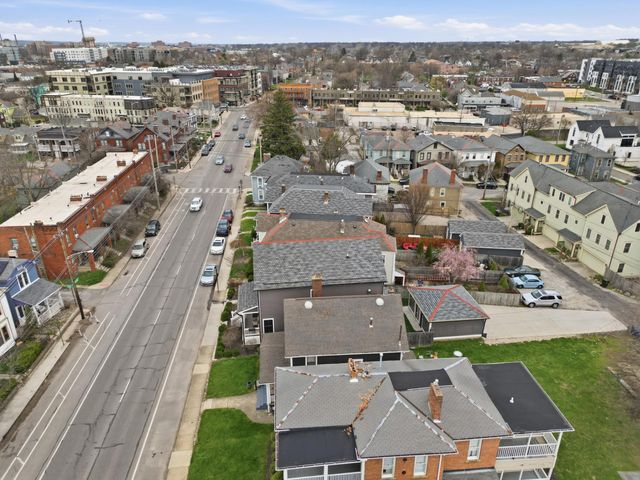1102 Summit Street, Columbus, OH 43201