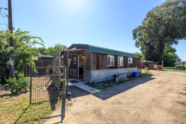 5114-5116 South Ave, Empire, CA 95319