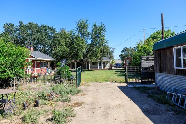 5114-5116 South Ave, Empire, CA 95319