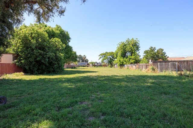 5114-5116 South Ave, Empire, CA 95319
