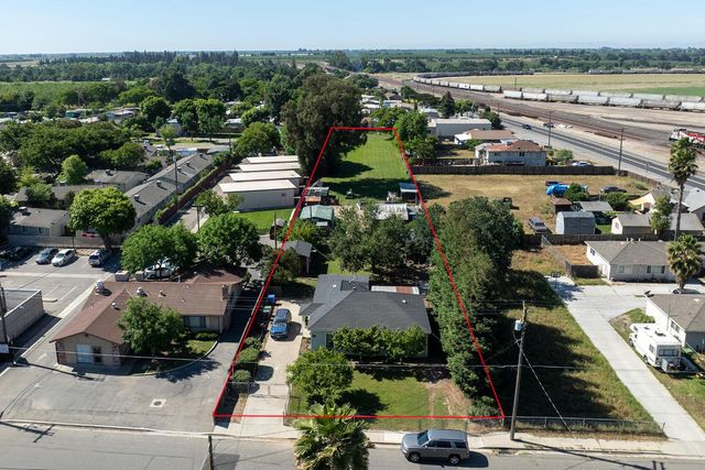 5114-5116 South Ave, Empire, CA 95319