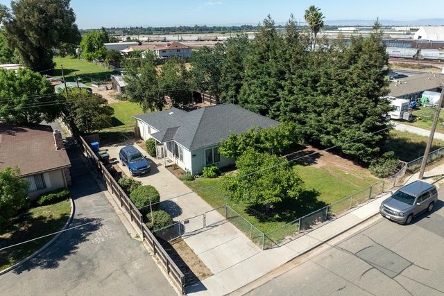 5114-5116 South Ave, Empire, CA 95319