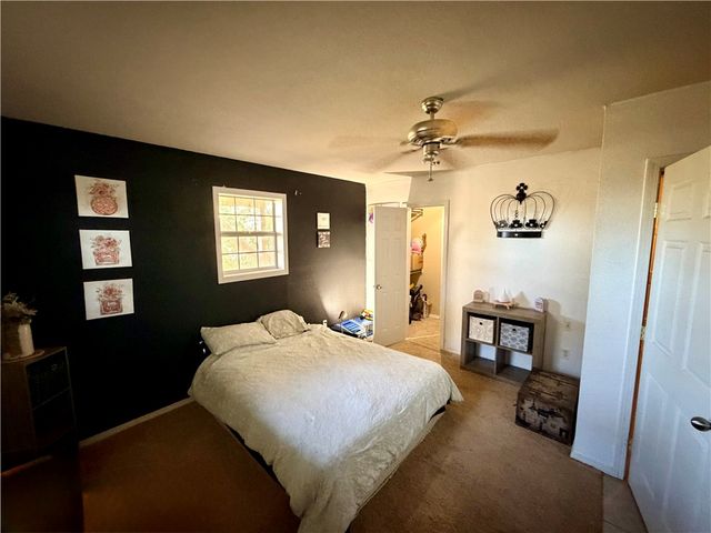 8229 Chestnut Drive, Rogers, AR 72756