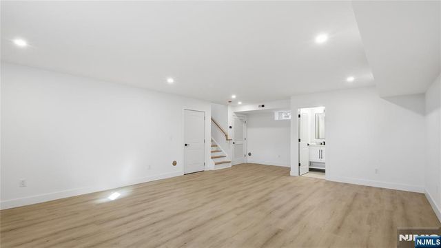 4 Hilltop, Essex Fells, NJ 07021