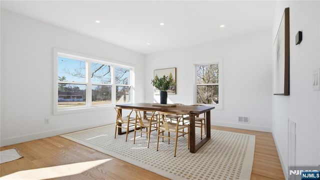 4 Hilltop, Essex Fells, NJ 07021