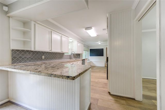 5019 Oak Forest Drive, Houston, TX 77018