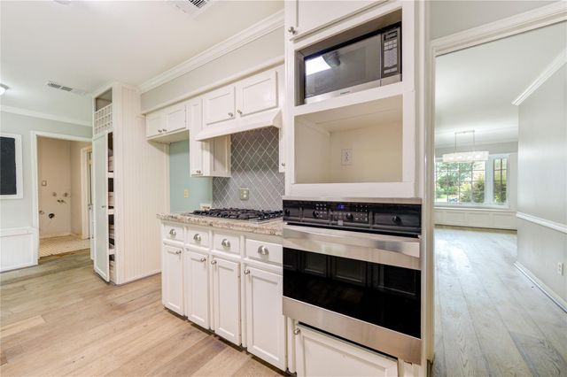 5019 Oak Forest Drive, Houston, TX 77018