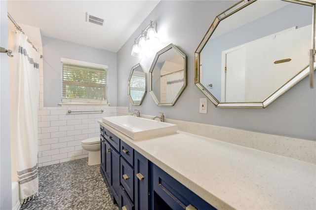 5019 Oak Forest Drive, Houston, TX 77018