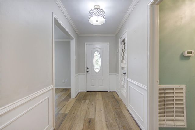 5019 Oak Forest Drive, Houston, TX 77018