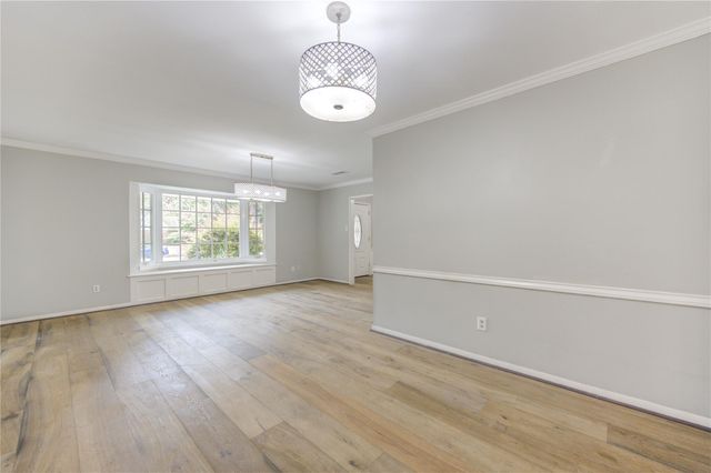 5019 Oak Forest Drive, Houston, TX 77018