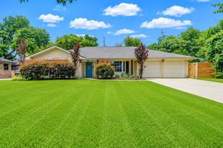 5019 Oak Forest Drive, Houston, TX 77018