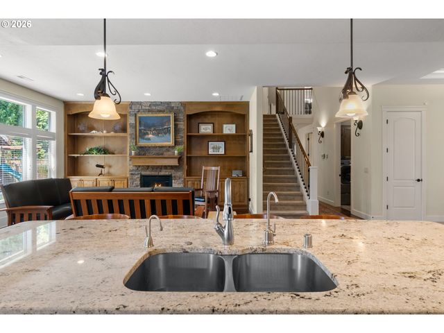 13008 Nw 49TH Ave, Vancouver, WA 98685
