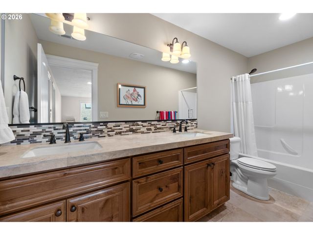 13008 Nw 49TH Ave, Vancouver, WA 98685