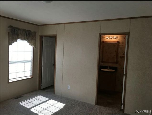 109B Elmhurst, Lockport City, NY 14094