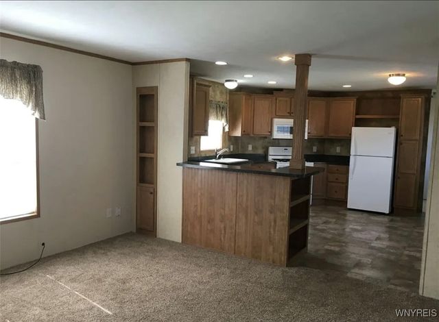 109B Elmhurst, Lockport City, NY 14094