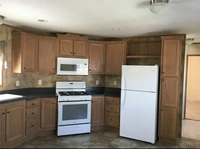 109B Elmhurst, Lockport City, NY 14094