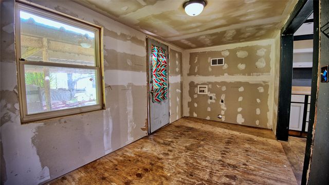 700 S Broad Street, St Jo, TX 76265