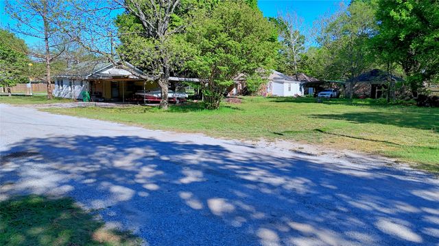 700 S Broad Street, St Jo, TX 76265