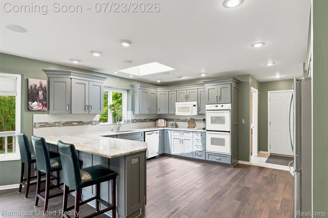 11922 Cody Creek Court, Green Oak Township, MI 48178