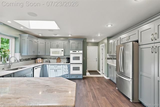 11922 Cody Creek Court, Green Oak Township, MI 48178