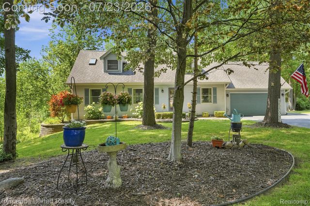 11922 Cody Creek Court, Green Oak Township, MI 48178