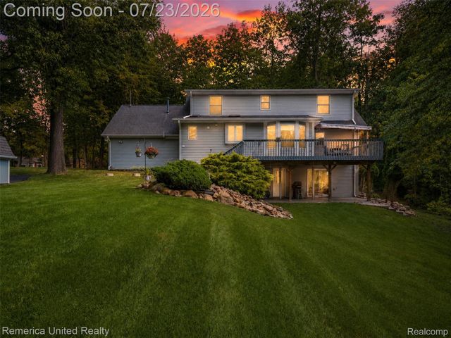 11922 Cody Creek Court, Green Oak Township, MI 48178