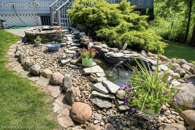 11922 Cody Creek Court, Green Oak Township, MI 48178
