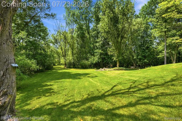 11922 Cody Creek Court, Green Oak Township, MI 48178