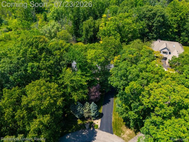 11922 Cody Creek Court, Green Oak Township, MI 48178